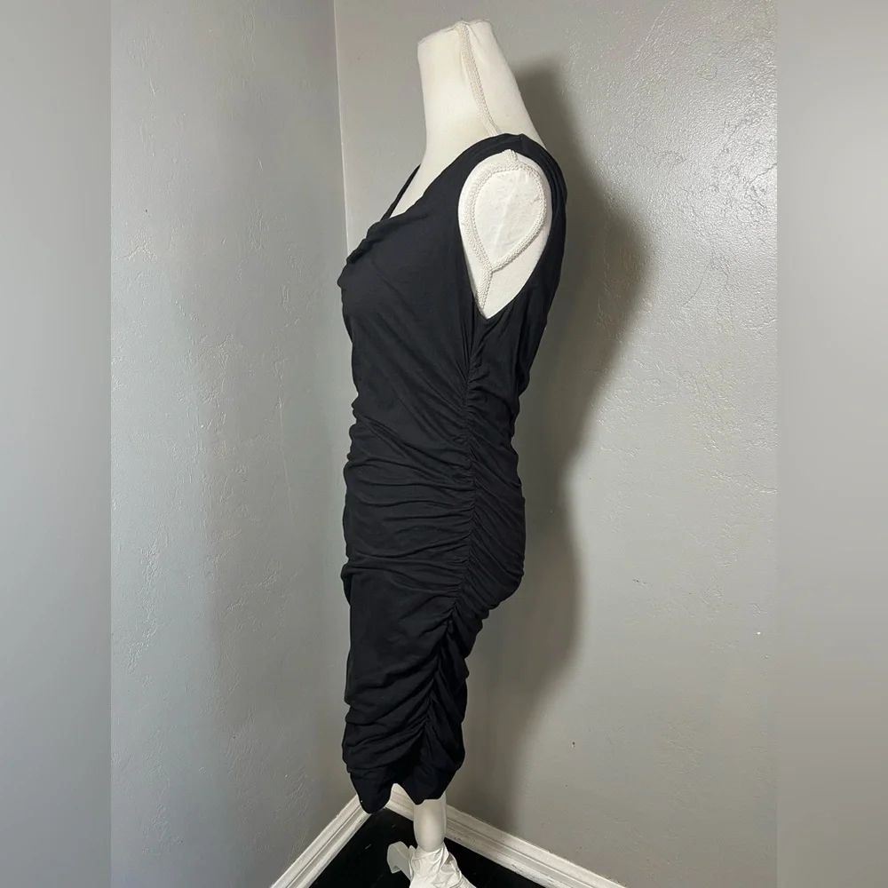 Velvet by Graham & Spencer Black Sleeveless Ruched Midi Dress